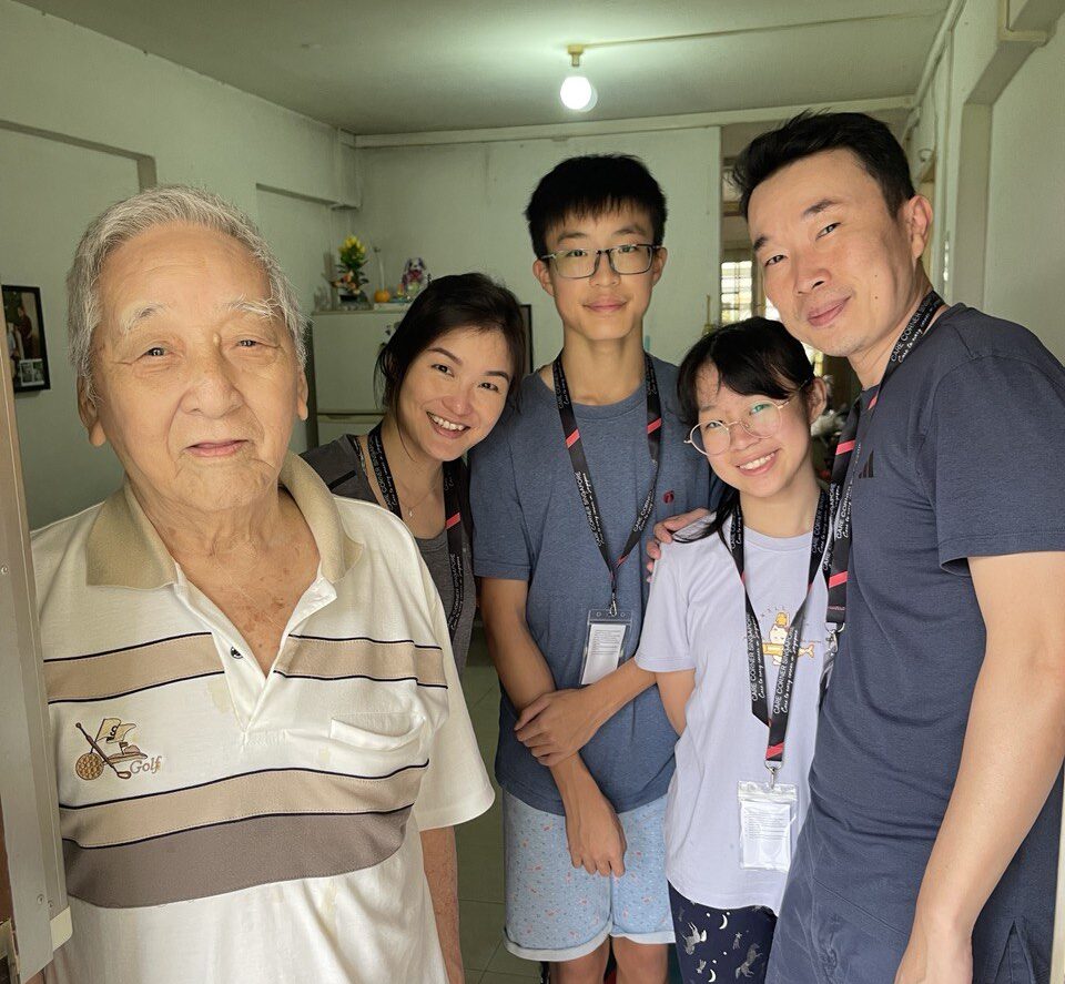 Volunteers cleaning the home of a senior client