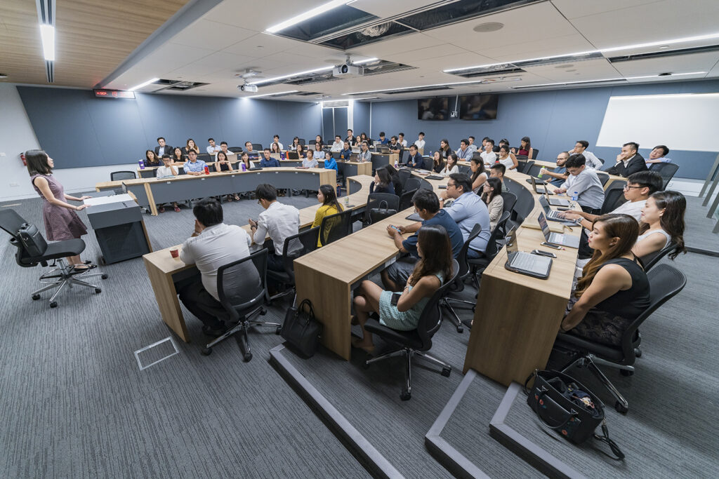 photo of singapore management university students in seminar room photo by chensiyuan wikimedia commons