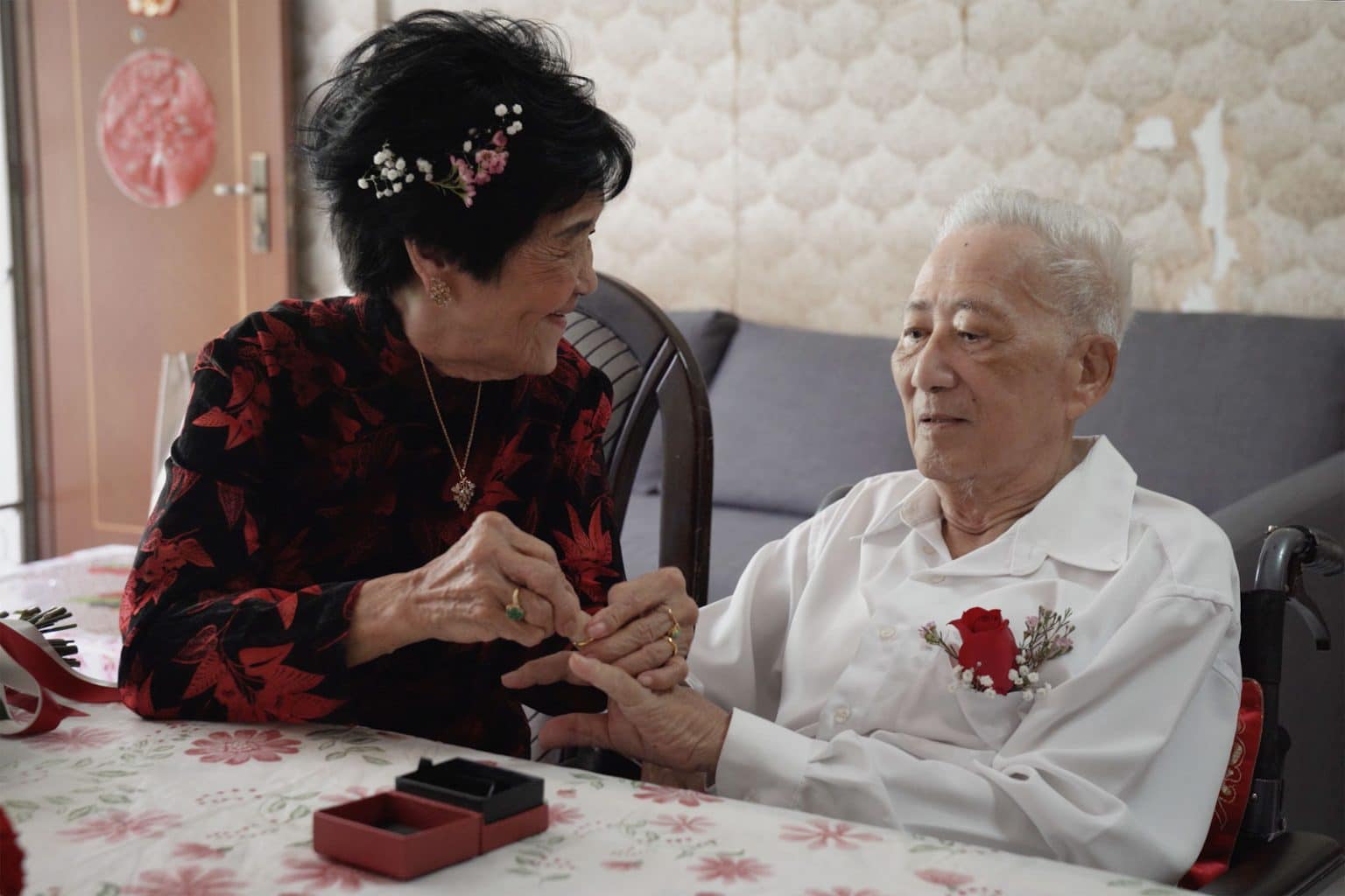 Elderly Couple Gets Married 04 1536x1024 1