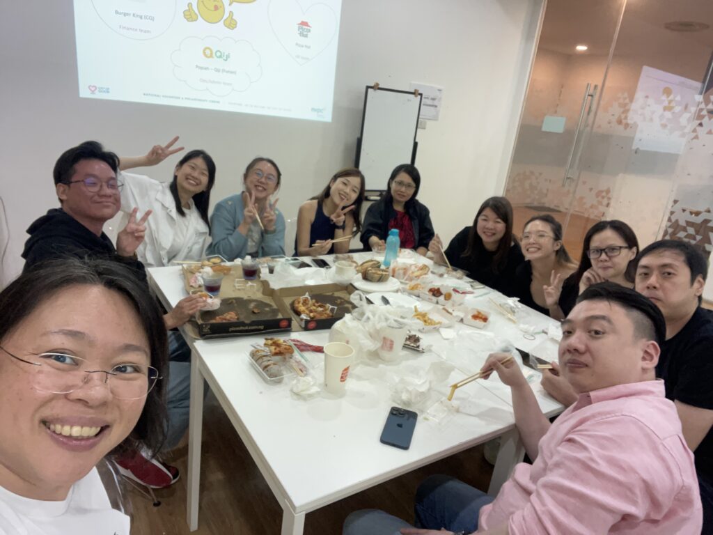 HX team lunch 1024x768 1