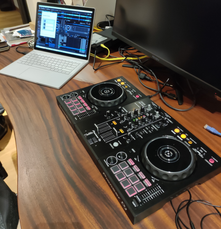 LP Home DJ e1743581807225