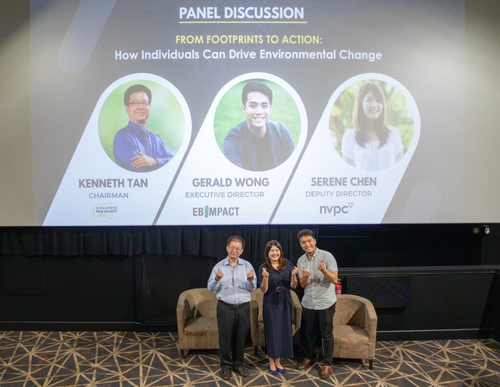 panel standing 1 1024x792 1