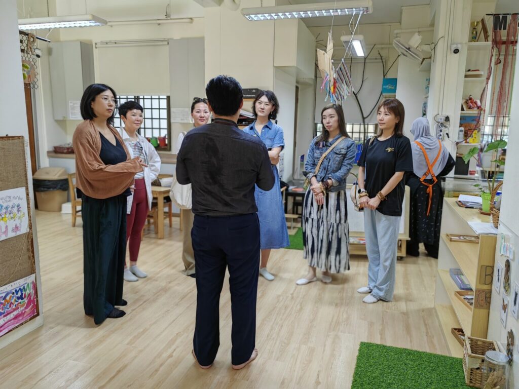 new woman power giving circle 2 1536x1152 1