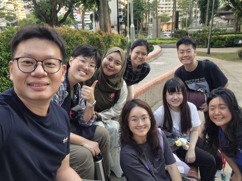 Chek Liang alongside other volunteers, including his colleagues