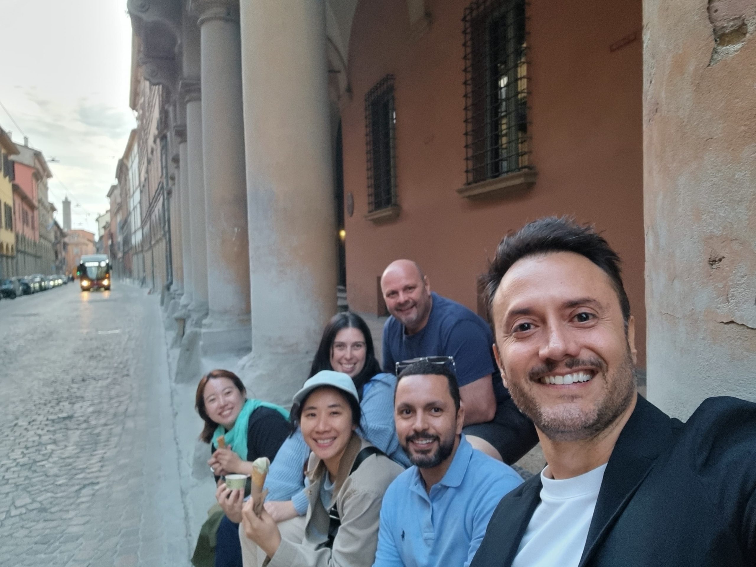 Gelato by the roadside with classmates in Bologna